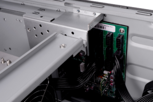 InWin IW-PLG ULTRA Pedestal Tower chassis – backplane-detail