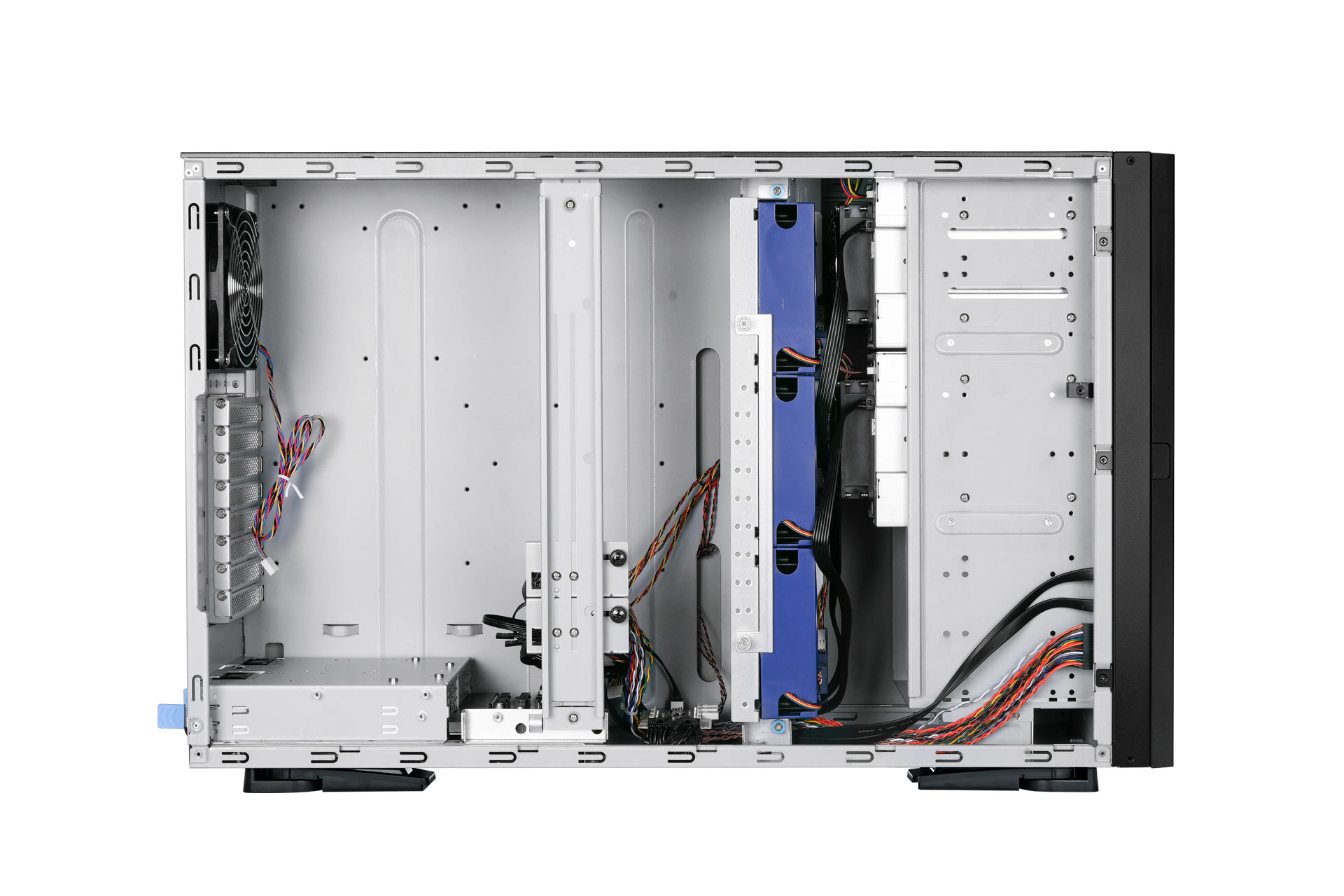 InWin IW-PLM Pedestal Tower chassis – interior